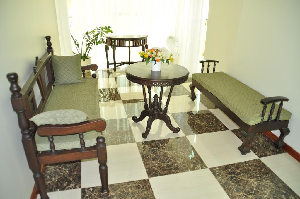 Signature Hotel Apartments ジンジャ エクステリア 写真